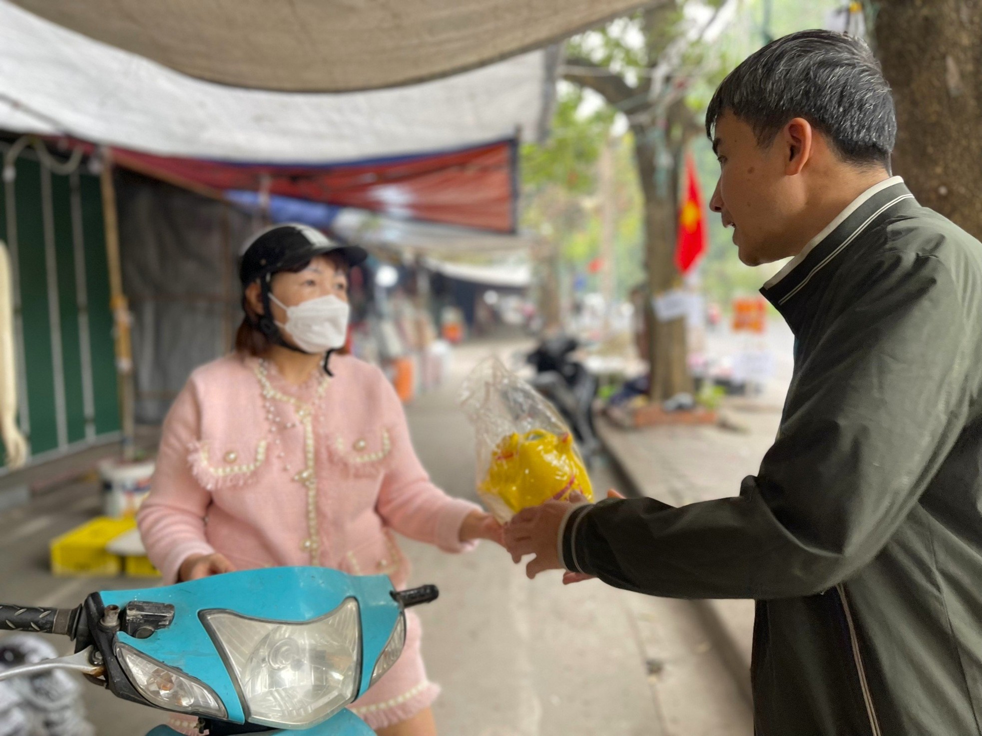 Mua rồng vàng, lợn đất lấy 'vía' may mắn cho năm mới ảnh 10