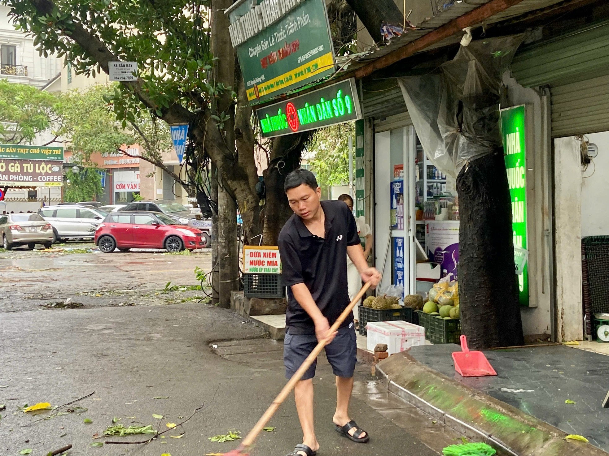 Chợ sớm sau bão: Vắng bóng tiểu thương, rau xanh tăng gấp rưỡi ảnh 10