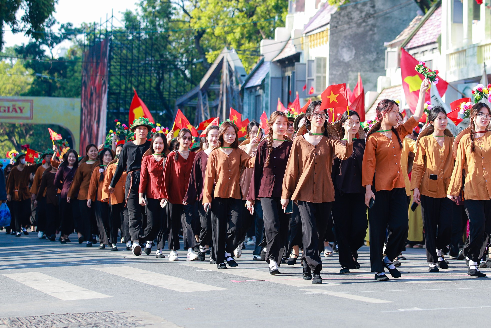 Hình ảnh đoàn quân tiến về Hà Nội năm 1954 được tái hiện tại hồ Gươm- Ảnh 7.