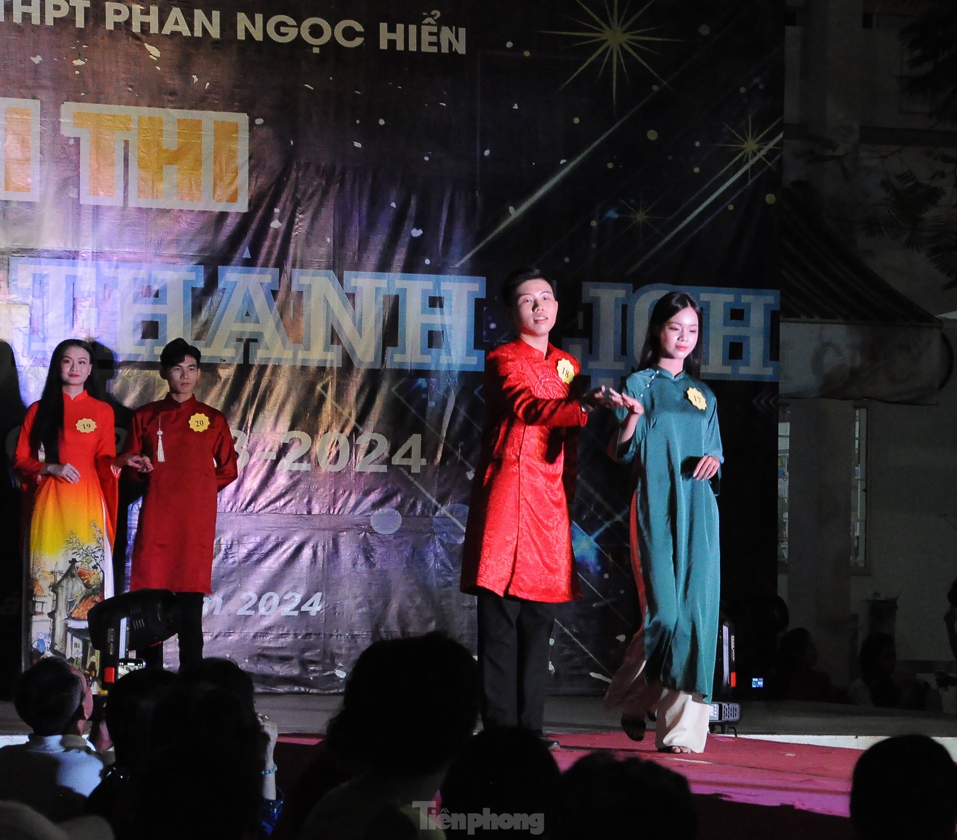 Thầy cô, học sinh Cần Thơ cùng 'tranh tài' gói bánh tét đón Tết ảnh 18