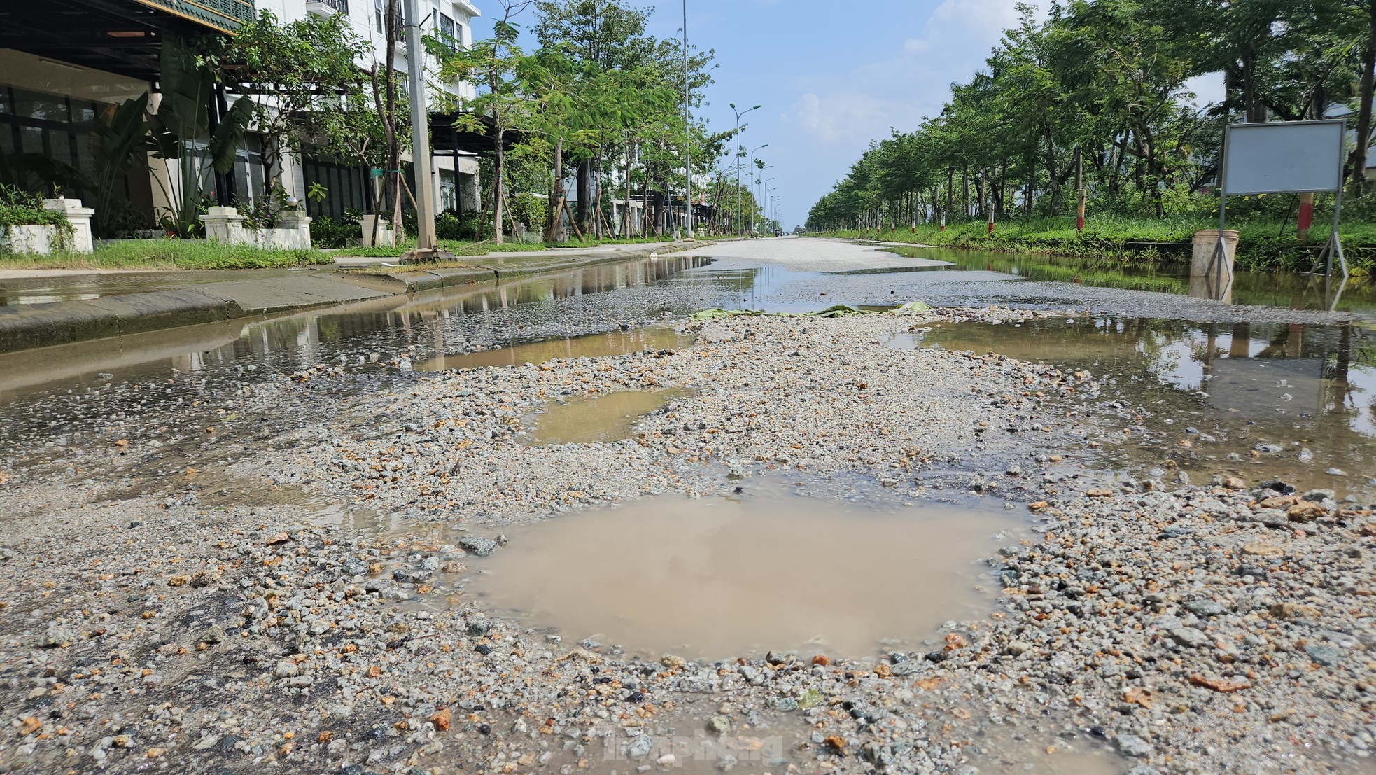 Đường qua khu đô thị cao cấp ở Huế như 'bẫy người' ảnh 9