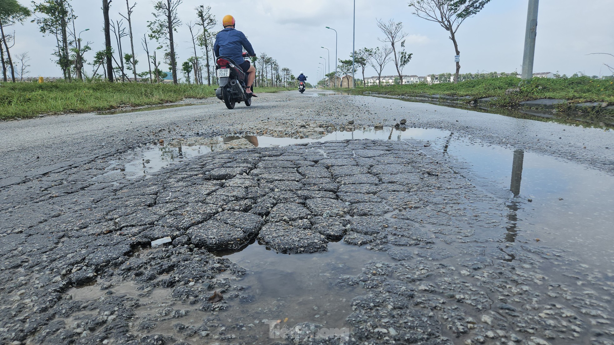 Đường qua khu đô thị cao cấp ở Huế như 'bẫy người' ảnh 13