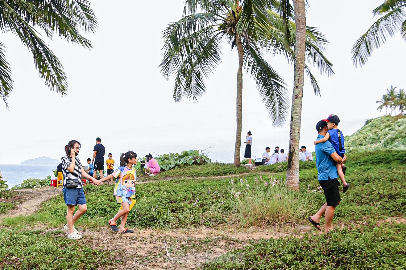 Bán đảo Sơn Trà - địa điểm 'chữa lành' cực hot với giới trẻ