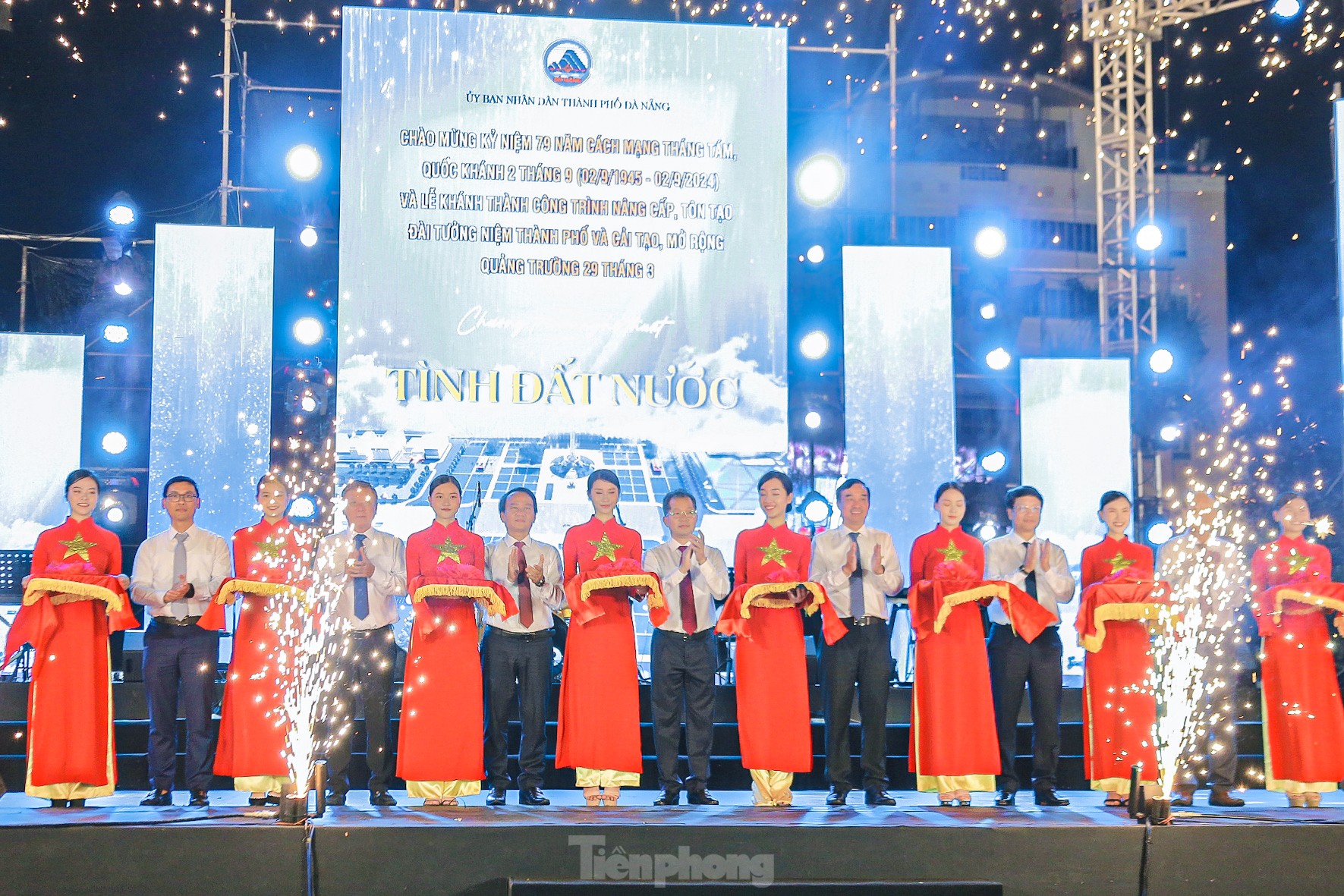 Khánh thành đài tưởng niệm, quảng trường hơn 200 tỉ ở Đà Nẵng ảnh 9