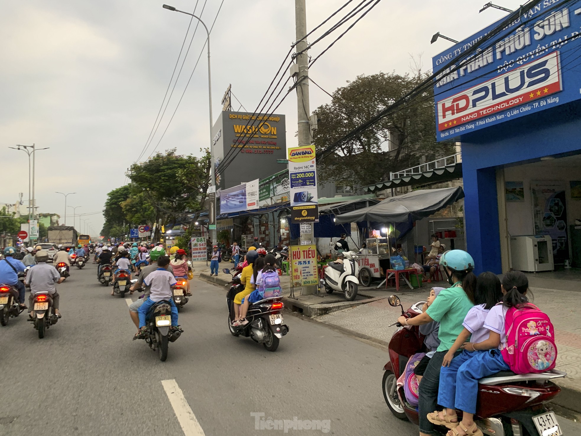 Đà Nẵng: Nhức nhối tình trạng ùn tắc giao thông trước cổng trường học ảnh 8