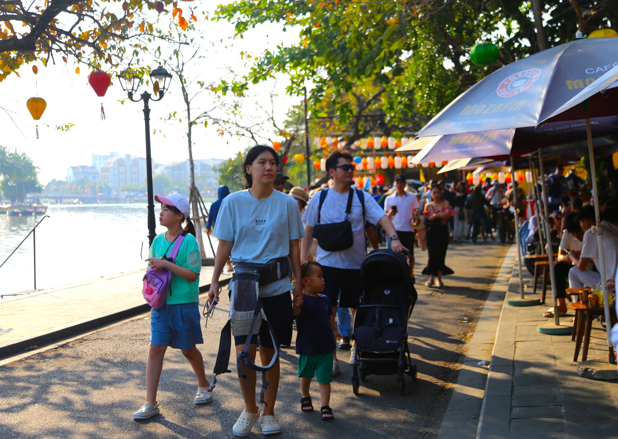 Du khách mê mẩn check-in Hội An lúc ráng chiều ảnh 12