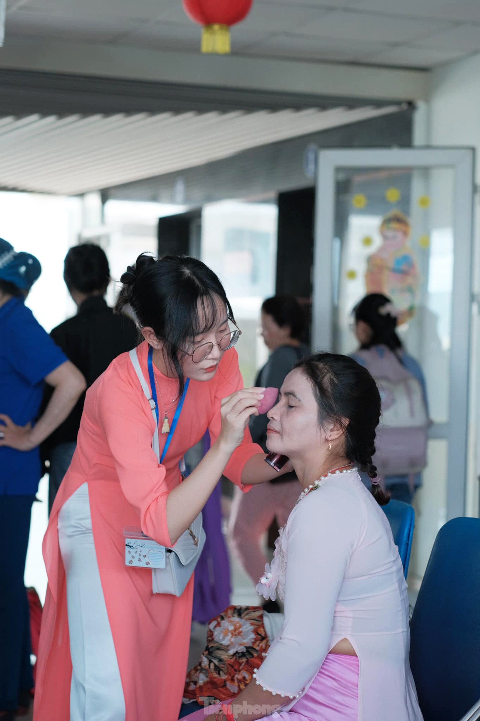 Lễ hội áo dài có một không hai trong bệnh viện Ung bướu ảnh 8