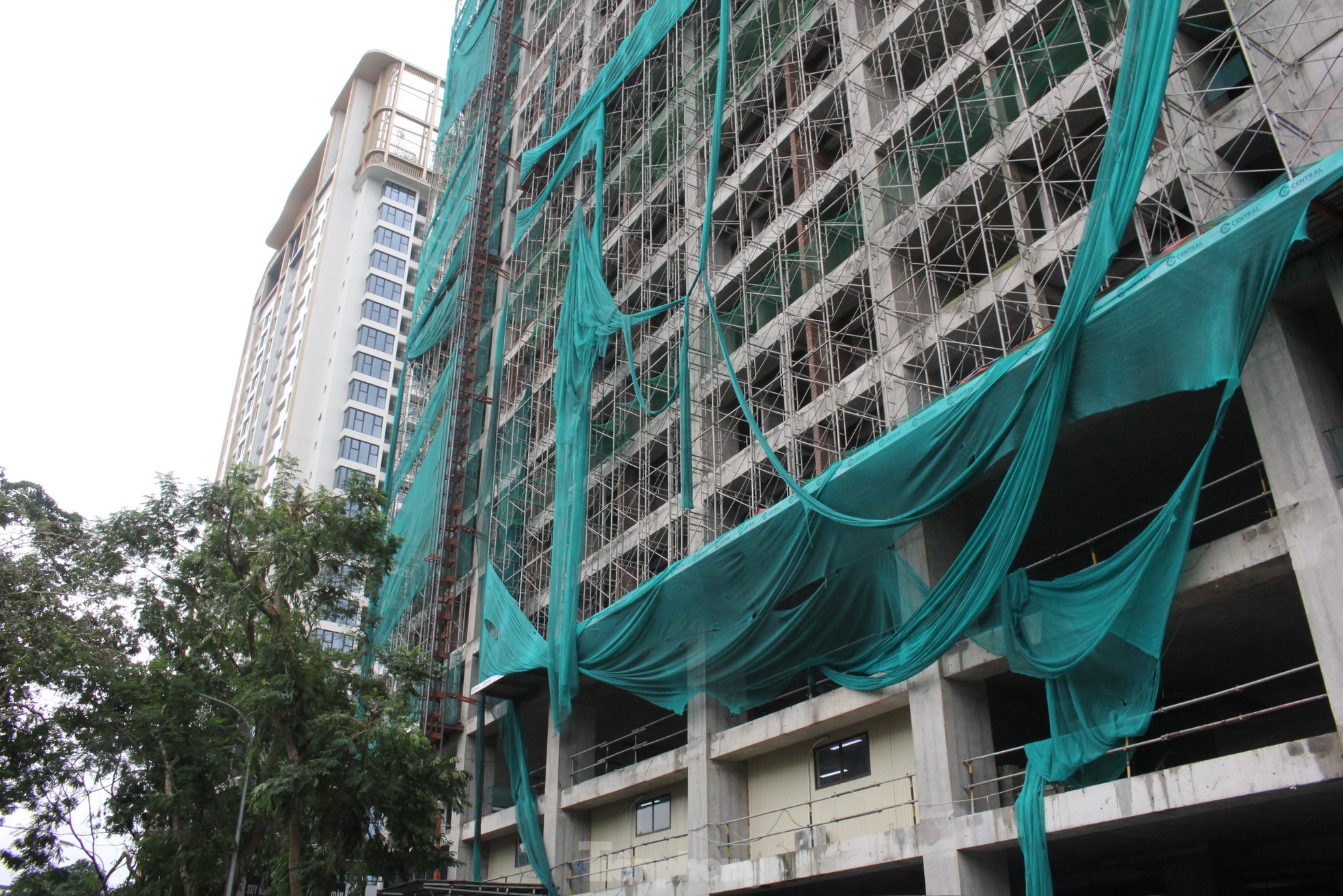 Cảnh khu đô thị, khu chung cư hoang tàn sau bão ảnh 14