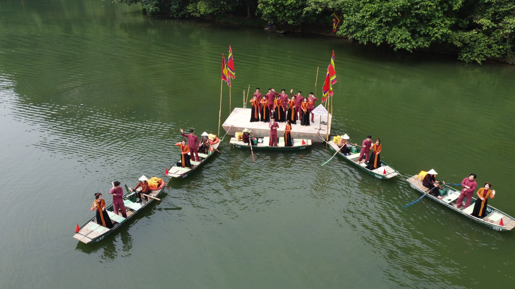 ‘Về miền di sản Tràng An 2024’, hội tụ 600 nghệ sĩ với nhiều hoạt động in đậm dấu ấn văn hoá ảnh 4