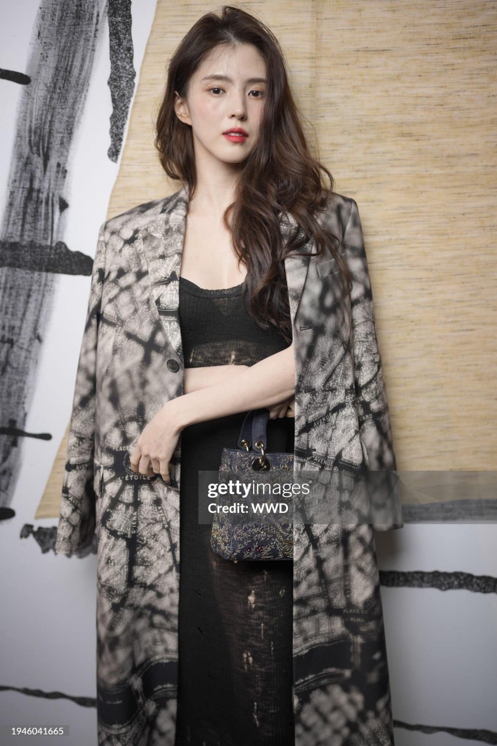 Tham dự show Dior, visual đỉnh cao của Han So Hee gây bão mạng, thách thức cam thường ảnh 8
