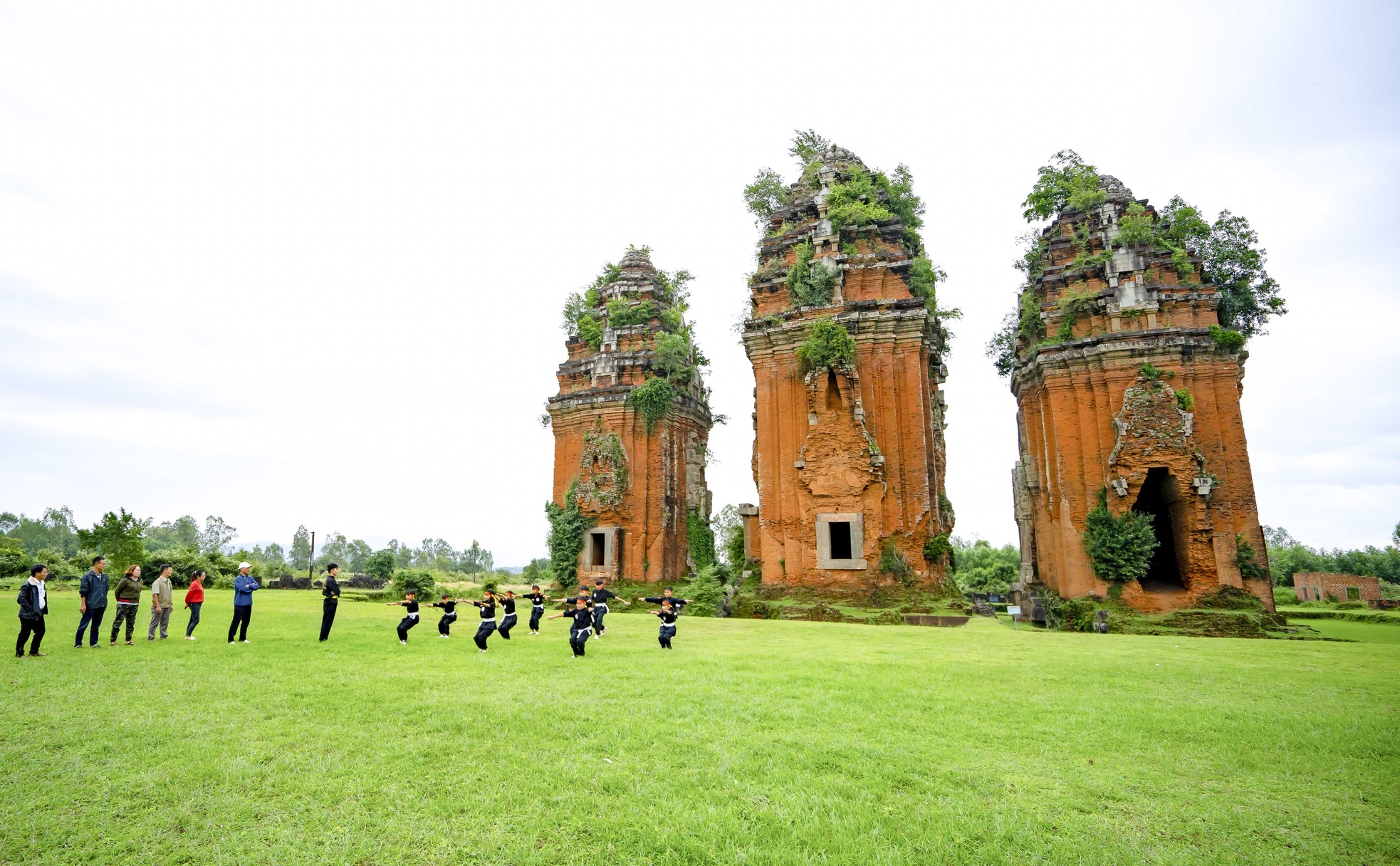 Những điểm du lịch đẹp nhức nhối ở Bình Định ảnh 6