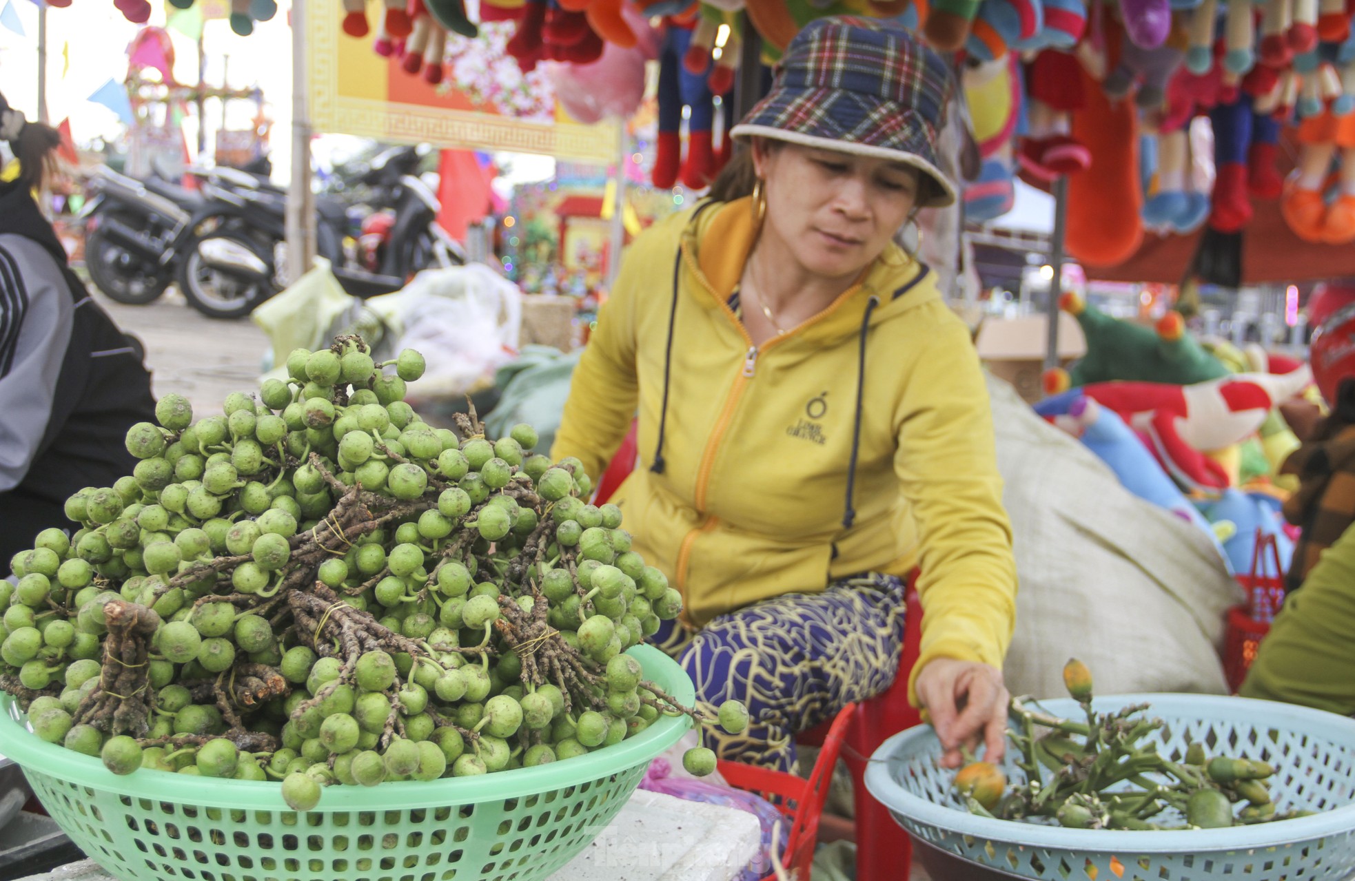 Phiên chợ đặc biệt mỗi năm chỉ họp 1 lần vào mùng 1 Tết ảnh 3