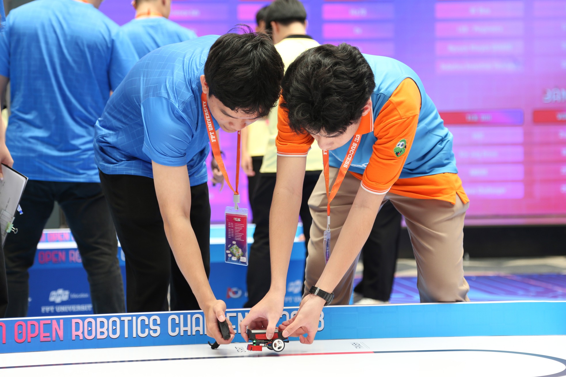 Bạn trẻ miền Trung - Tây Nguyên sáng tạo robot, tranh tài trên đường đua Robotics ảnh 10