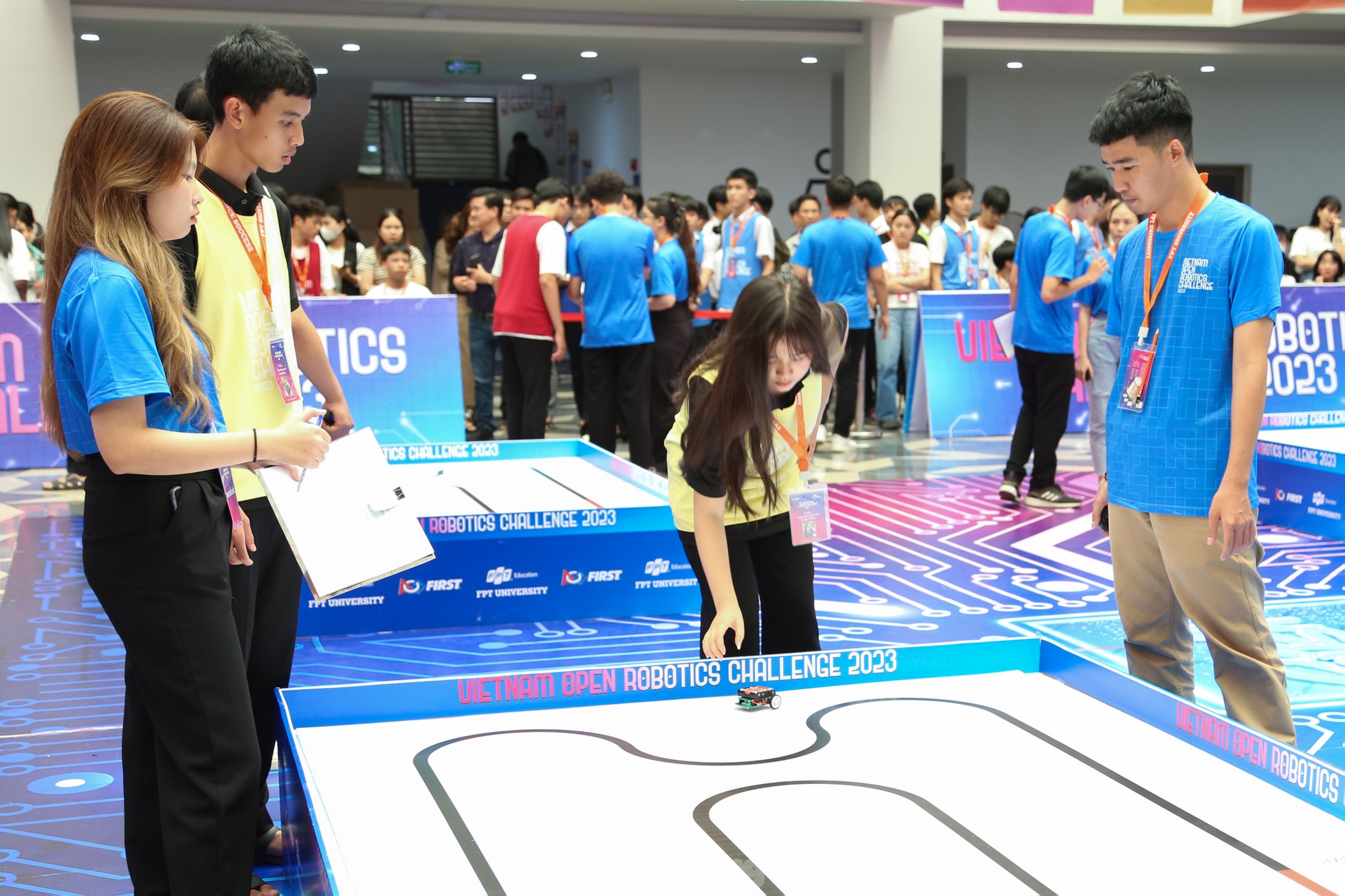 Bạn trẻ miền Trung - Tây Nguyên sáng tạo robot, tranh tài trên đường đua Robotics ảnh 4