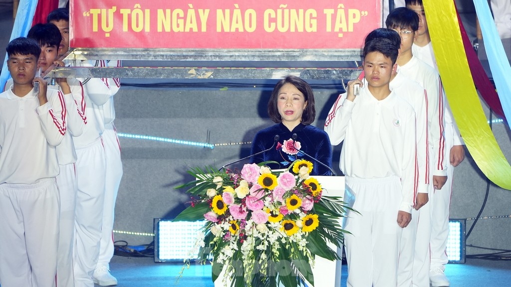 Mãn nhãn với cảnh khai mạc Hội khỏe Phù Đổng TP Hà Nội lần thứ X năm 2024 ảnh 10