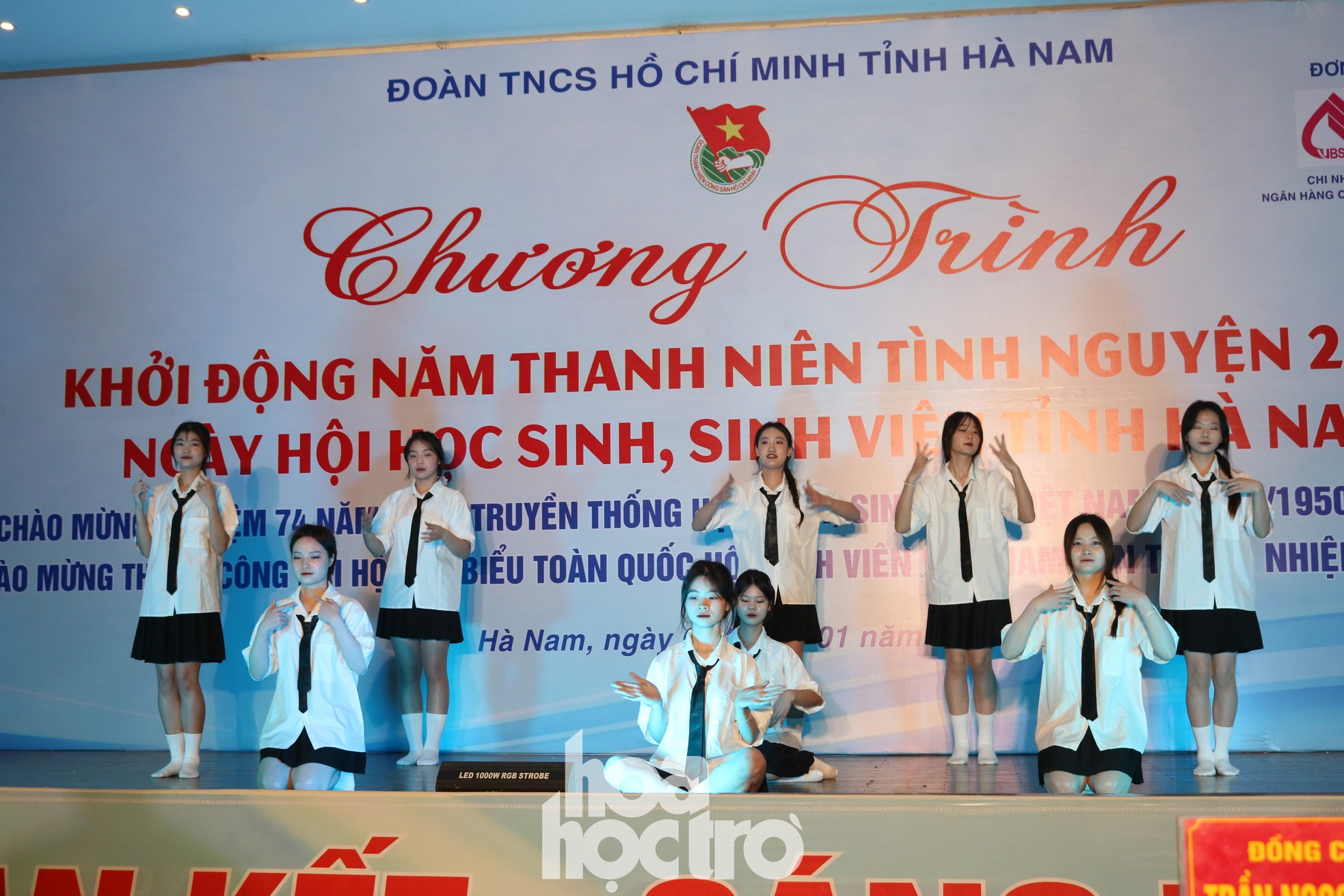Hà Nam: Teen tranh tài, khoe vũ đạo đã mắt khởi động Năm Thanh niên tình nguyện 2024 ảnh 2