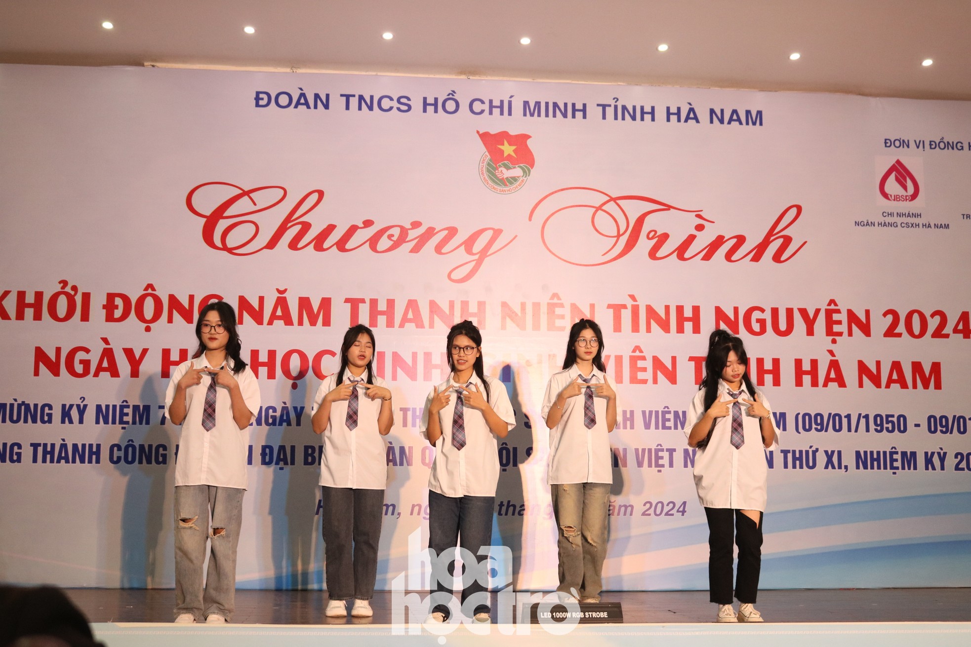 Hà Nam: Teen tranh tài, khoe vũ đạo đã mắt khởi động Năm Thanh niên tình nguyện 2024 ảnh 5