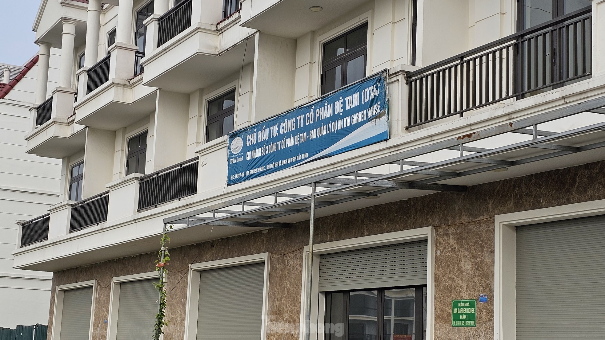 Hàng trăm biệt thự bỏ hoang trong khu đô thị bị thanh tra điểm mặt vi phạm ảnh 9
