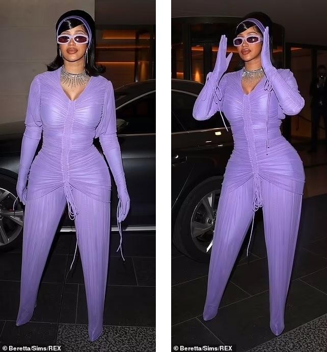 Cardi B stands out with a strange tight outfit, high heels completely inside the pants leg photo 7