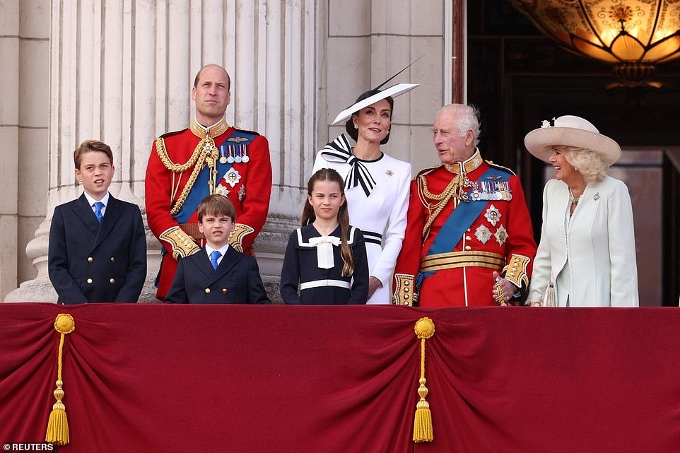 Chuyên gia ngôn ngữ cơ thể nói về khoảnh khắc William và Kate nhìn nhau say đắm ảnh 3