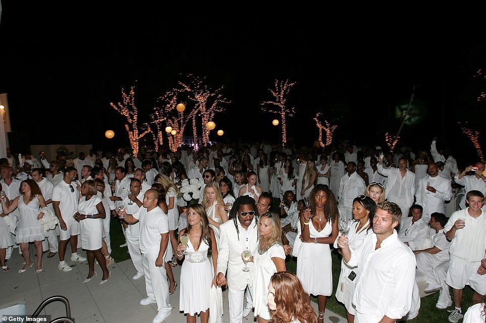 Inside the notorious White Party of the recently arrested boss - Photo 9.