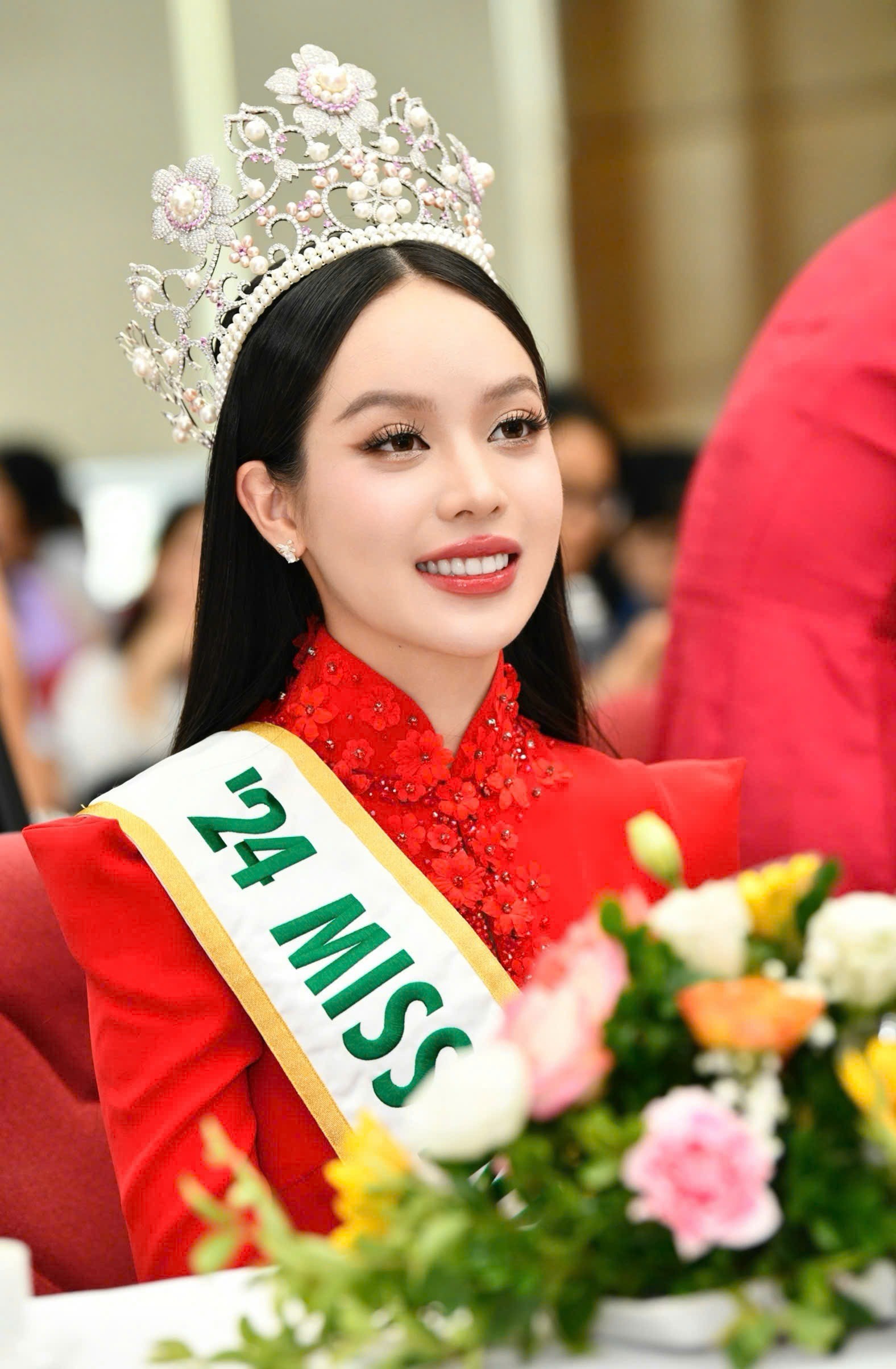 Tổng Biên tập báo Tiền Phong: 'Thanh Thủy là tấm gương cho thí sinh Hoa hậu Việt Nam sắp tới' ảnh 9