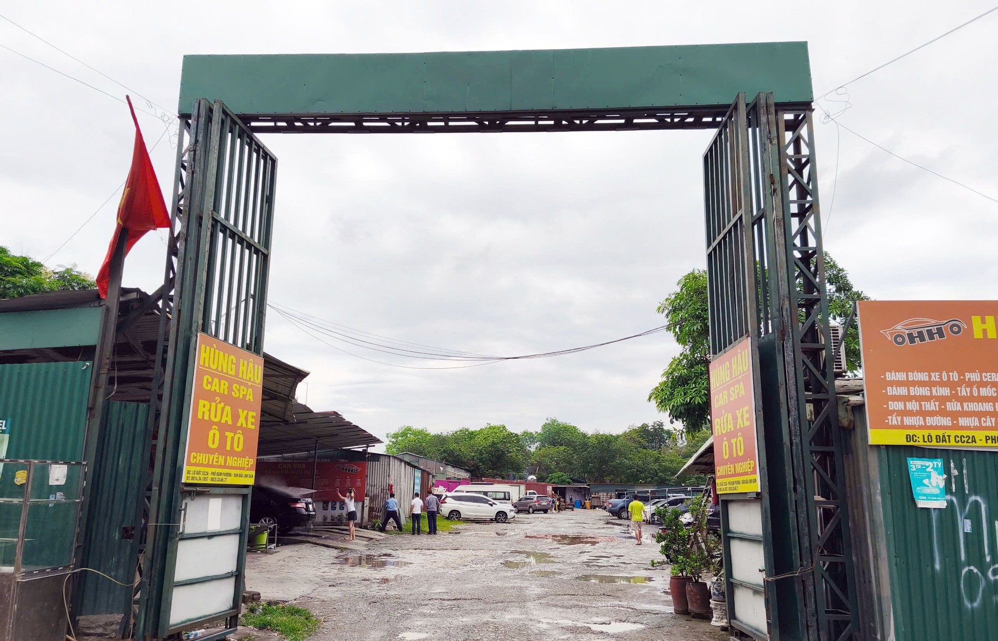 Cận cảnh bãi xe lậu nộp tiền 'bảo kê' cho Bí thư Đảng ủy phường Hoàng Liệt ảnh 2