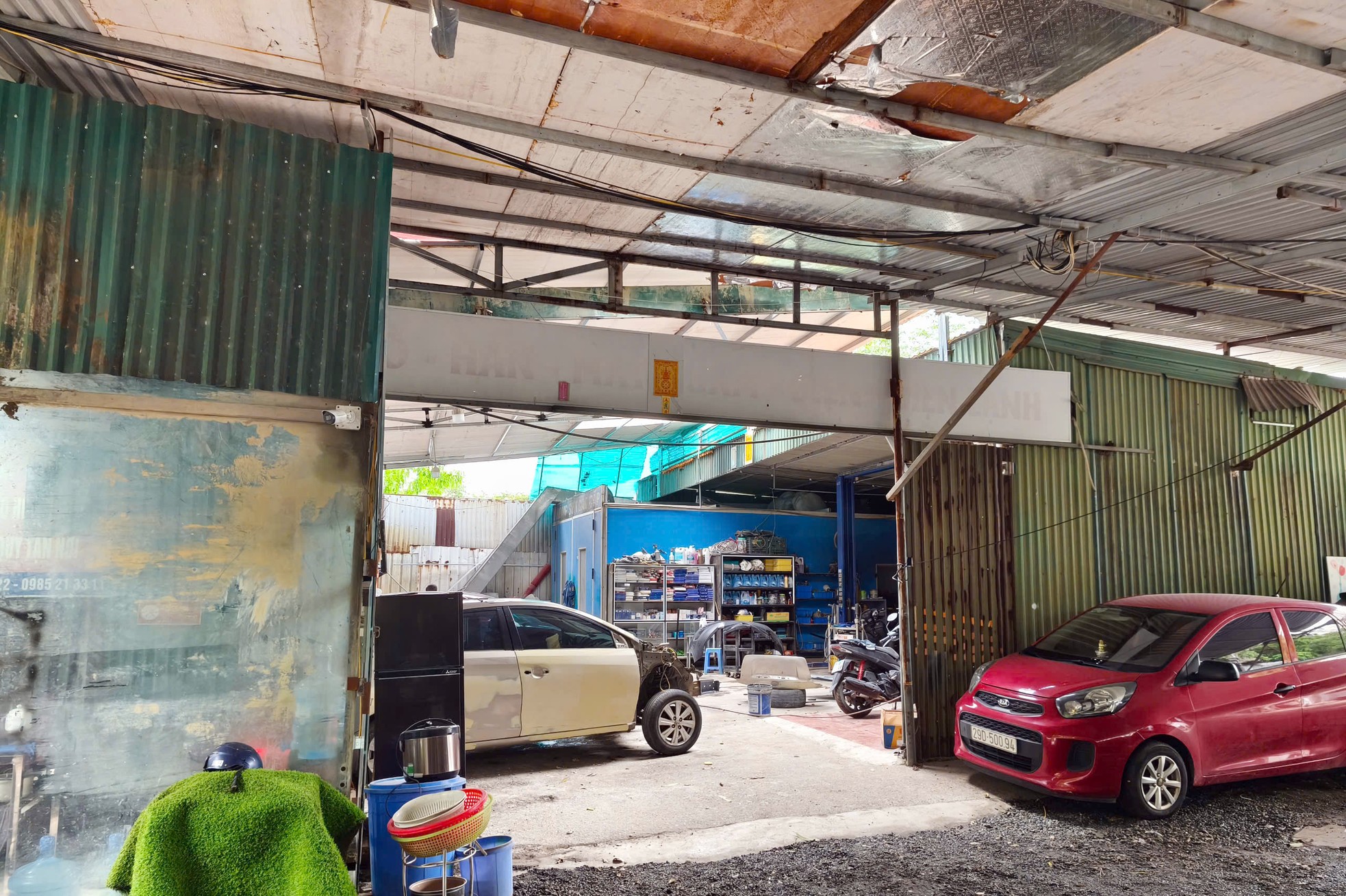 Cận cảnh bãi xe lậu nộp tiền 'bảo kê' cho Bí thư Đảng ủy phường Hoàng Liệt ảnh 9
