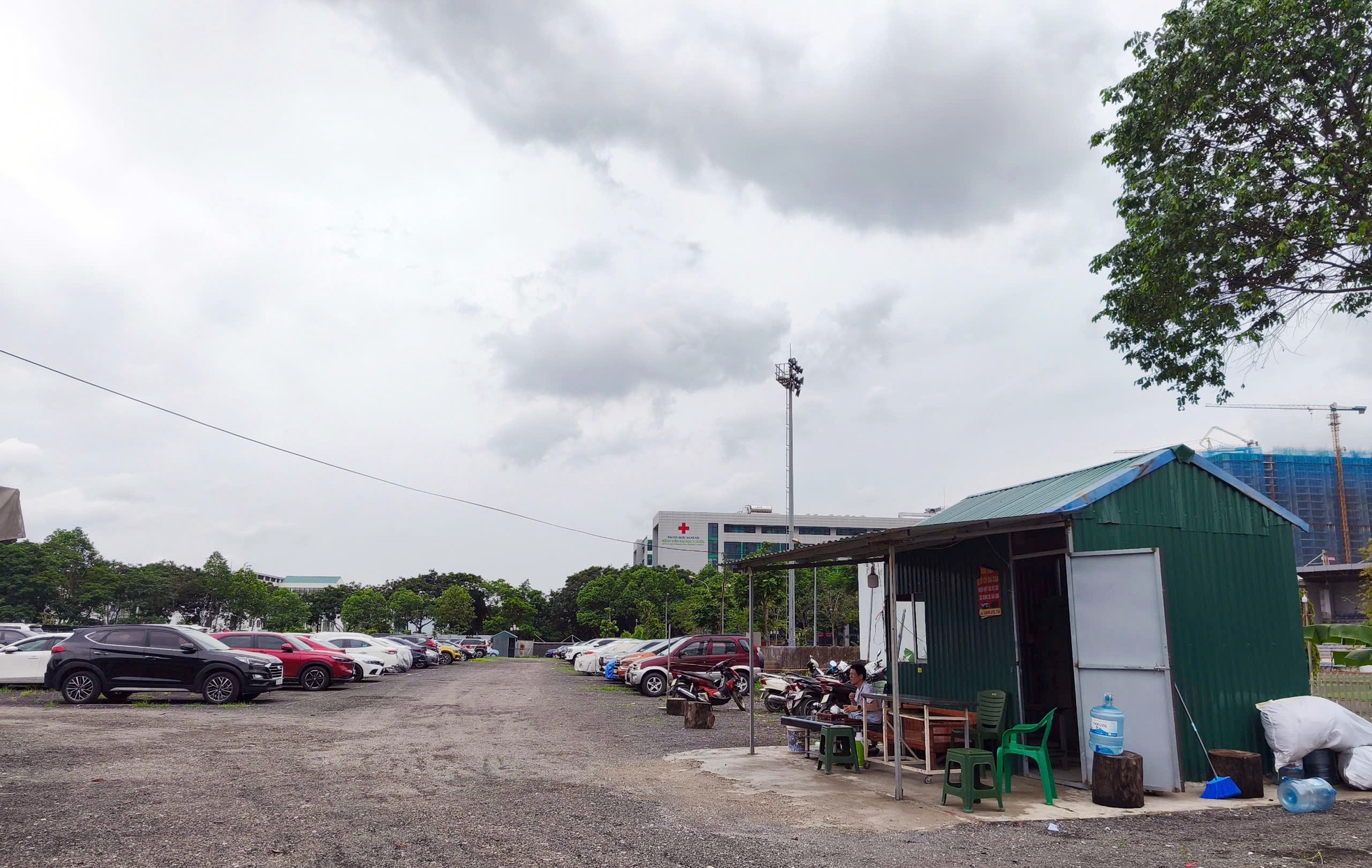 Cận cảnh bãi xe lậu nộp tiền 'bảo kê' cho Bí thư Đảng ủy phường Hoàng Liệt ảnh 8