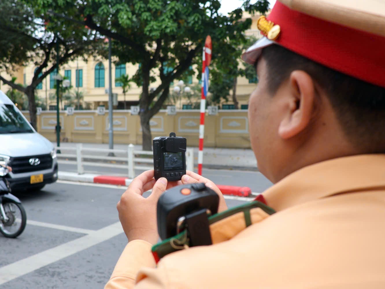 Hà Nội: CSGT ghi hình xử lý vi phạm tại 20 nút giao, 8 tuyến trọng điểm ảnh 3