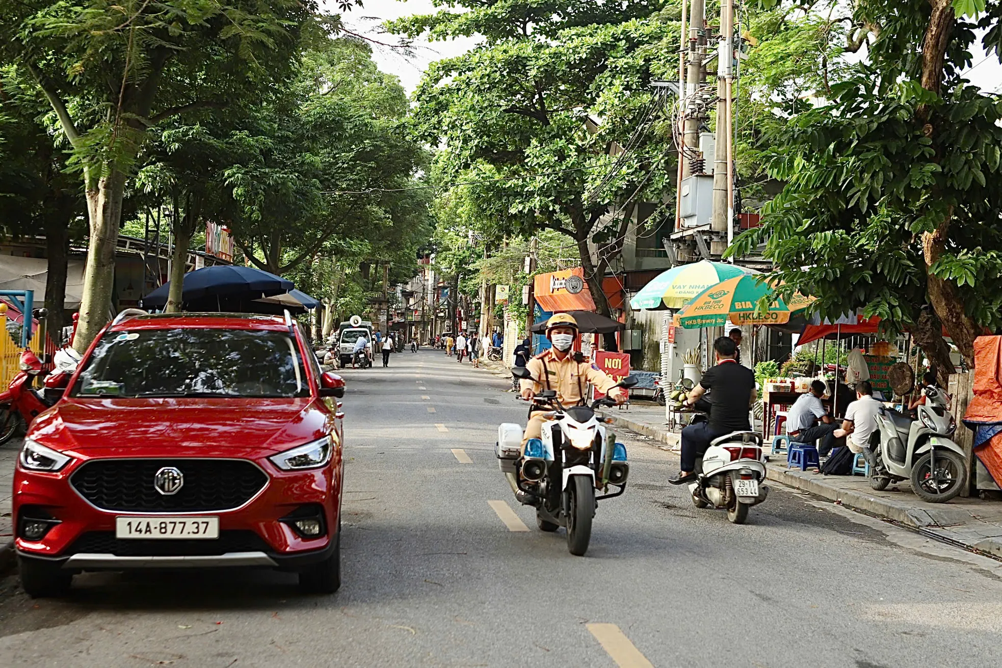 CSGT Hà Nội tiếp sức sĩ tử vượt vũ môn ảnh 4