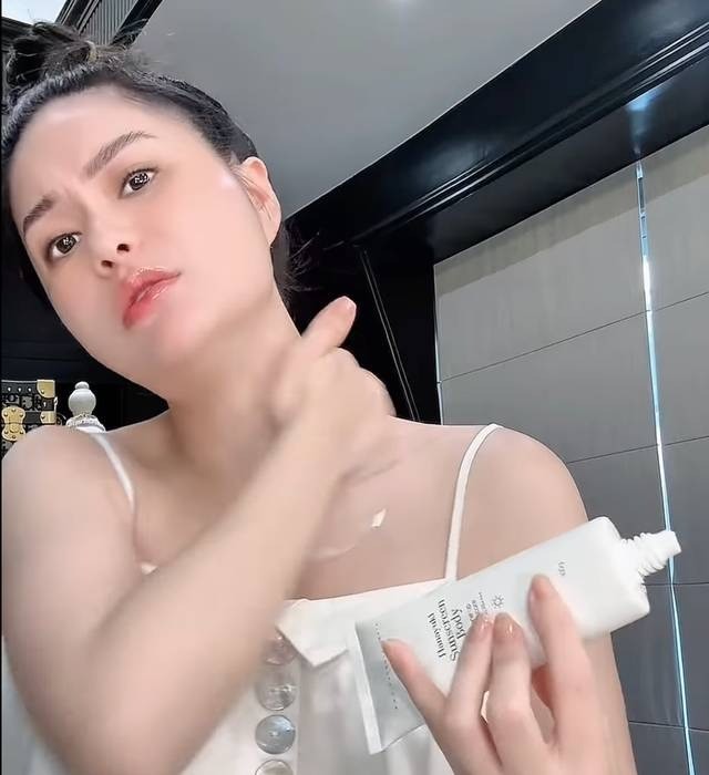 Toàn cảnh vụ mỹ phẩm nhà Đoàn Di Băng bị đình chỉ ảnh 2