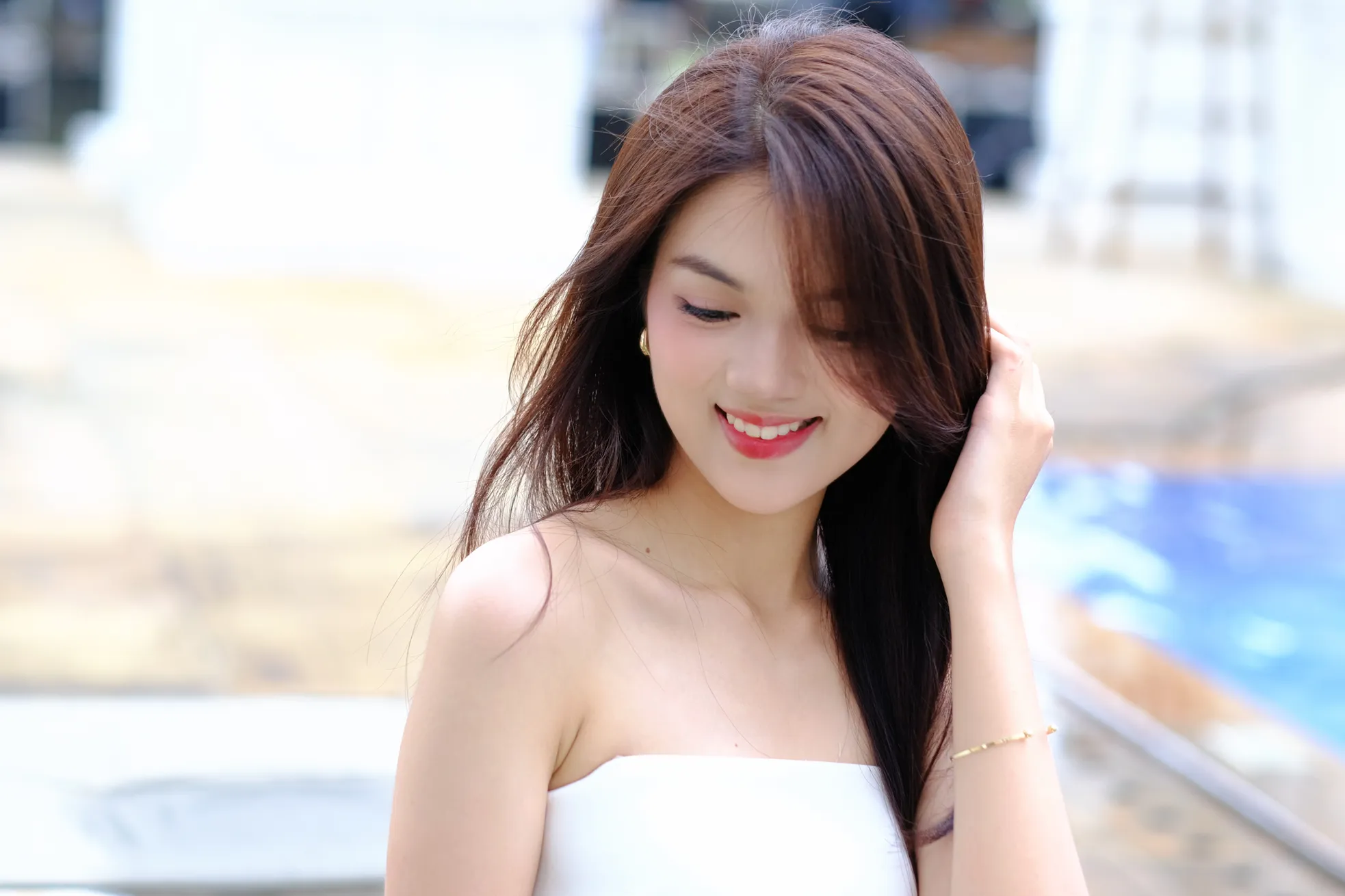 Những thí sinh đầu tiên của Hoa hậu Việt Nam đổ bộ Thành phố Huế ảnh 7