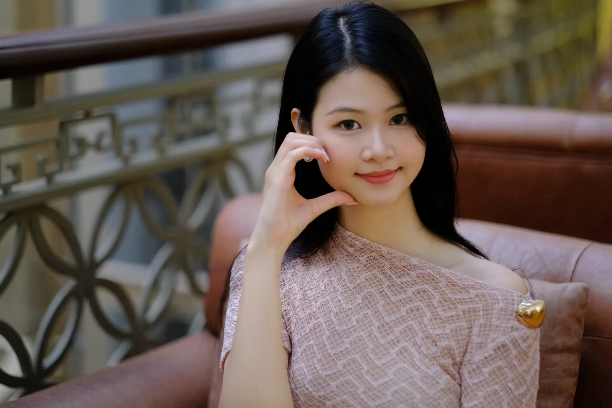 Những thí sinh đầu tiên của Hoa hậu Việt Nam đổ bộ Thành phố Huế ảnh 25