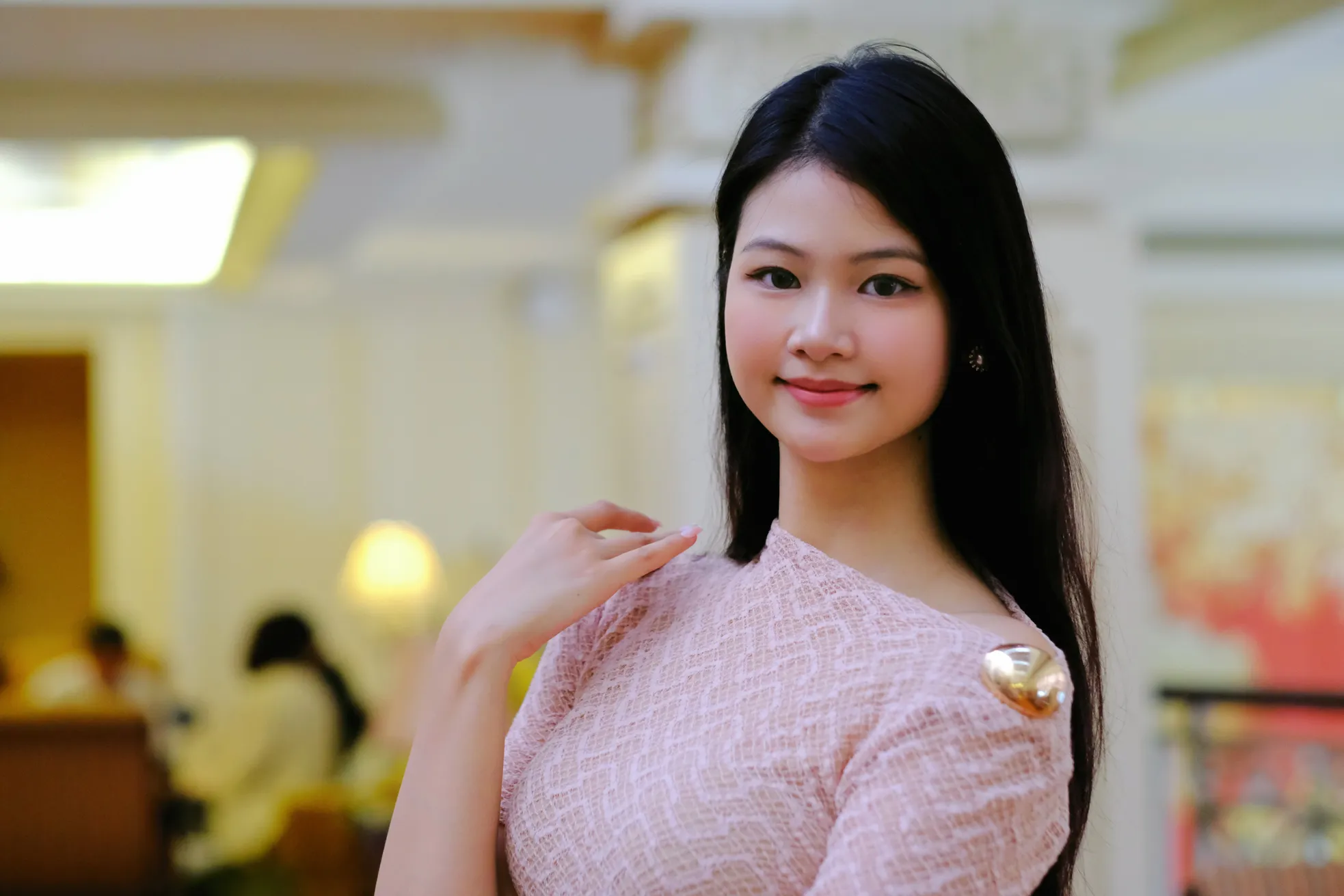 Những thí sinh đầu tiên của Hoa hậu Việt Nam đổ bộ Thành phố Huế ảnh 26