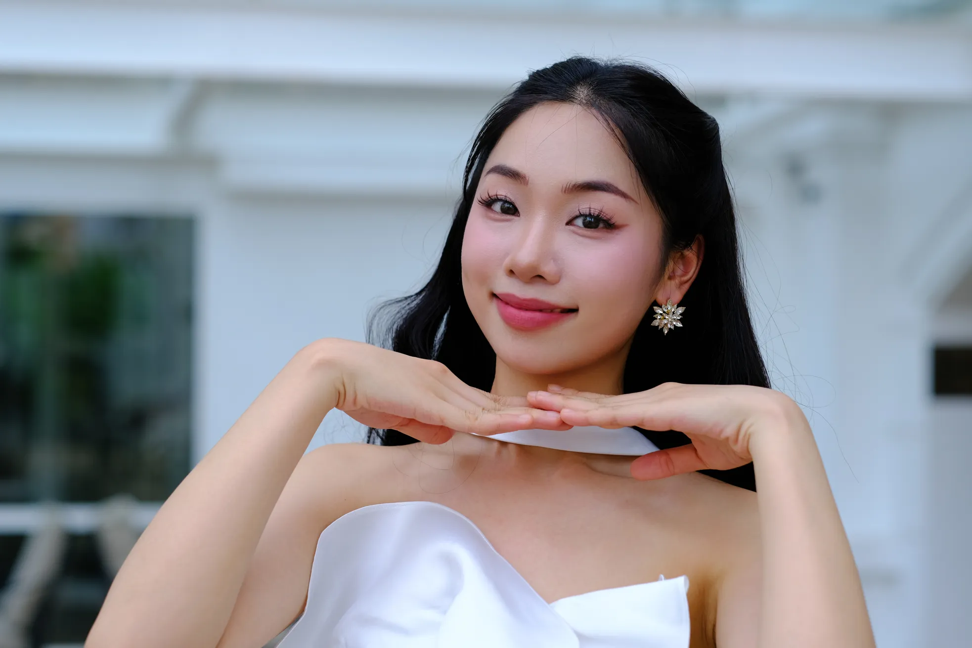 Những thí sinh đầu tiên của Hoa hậu Việt Nam đổ bộ Thành phố Huế ảnh 12