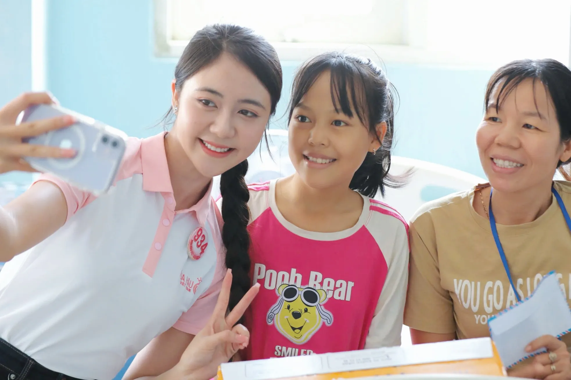 25 thí sinh Hoa hậu Việt Nam lan tỏa yêu thương đến bệnh nhi ung thư ảnh 8