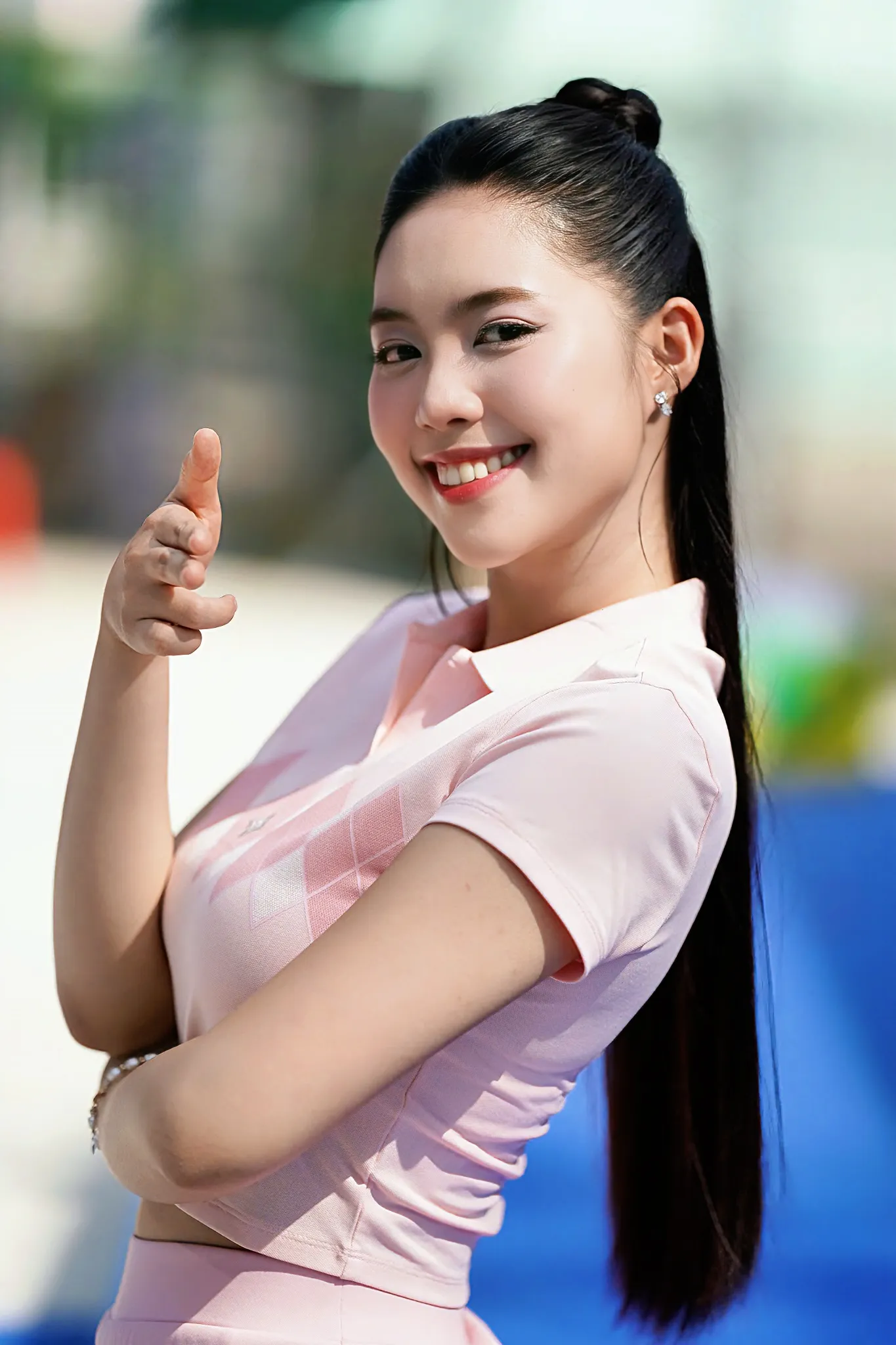 Nụ cười tỏa nắng của Á hậu Châu Anh trên sân Pickleball ảnh 8