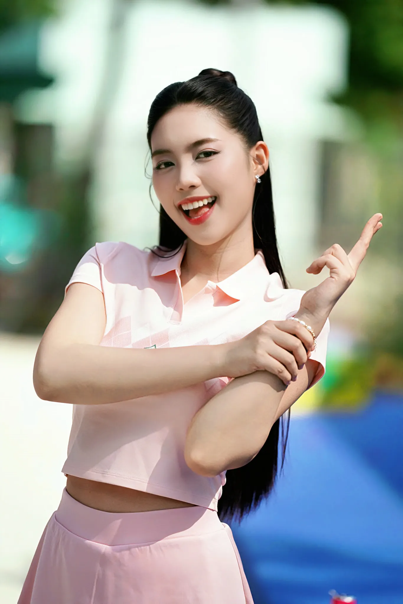 Nụ cười tỏa nắng của Á hậu Châu Anh trên sân Pickleball ảnh 9