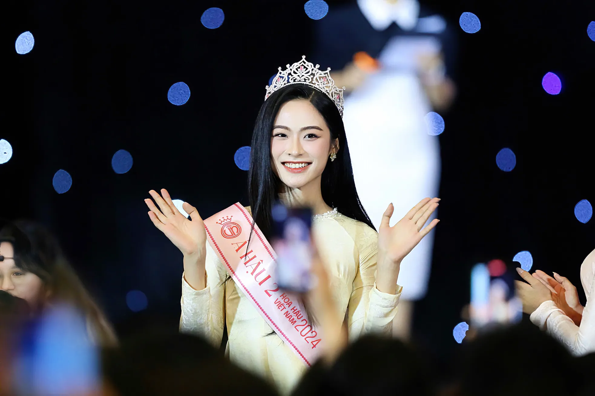 Cận nét rạng rỡ của Hà Trúc Linh và Châu Anh, Vân Nhi ảnh 21