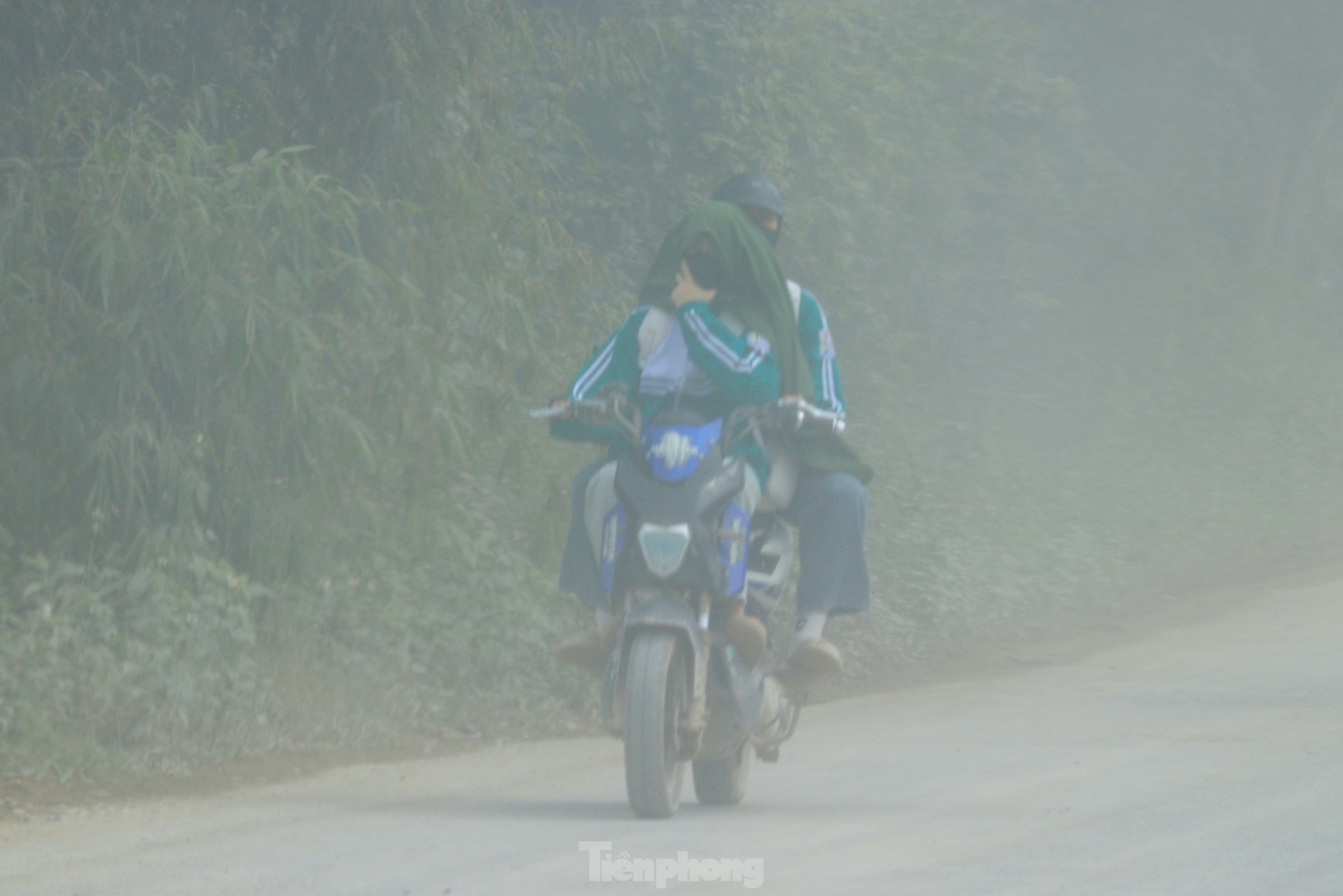 Bụi mù mịt trên công trường nghìn tỷ ở Nghệ An ảnh 10