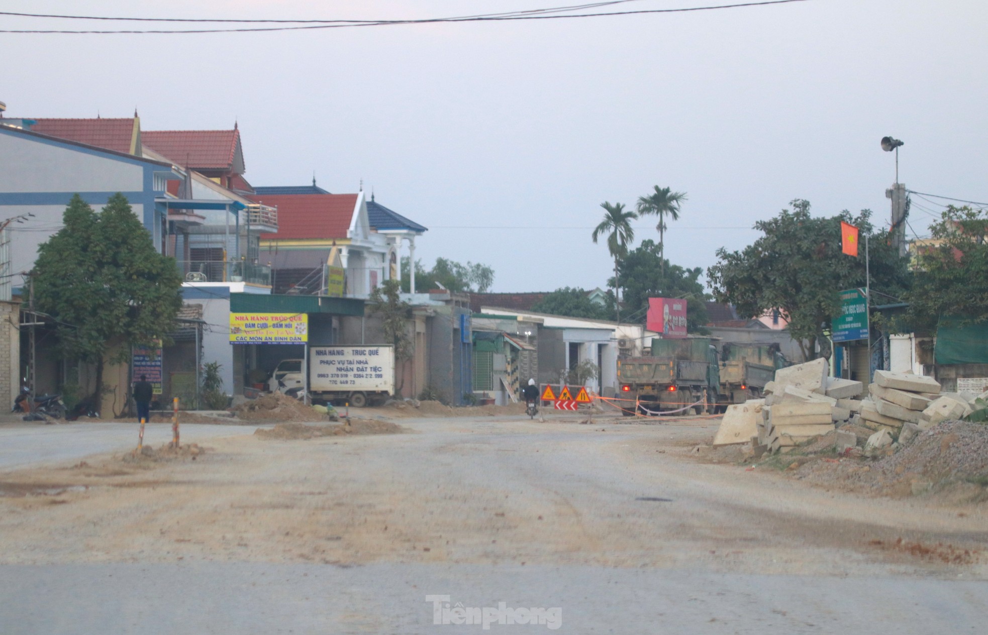 Bụi mù mịt trên công trường nghìn tỷ ở Nghệ An ảnh 4