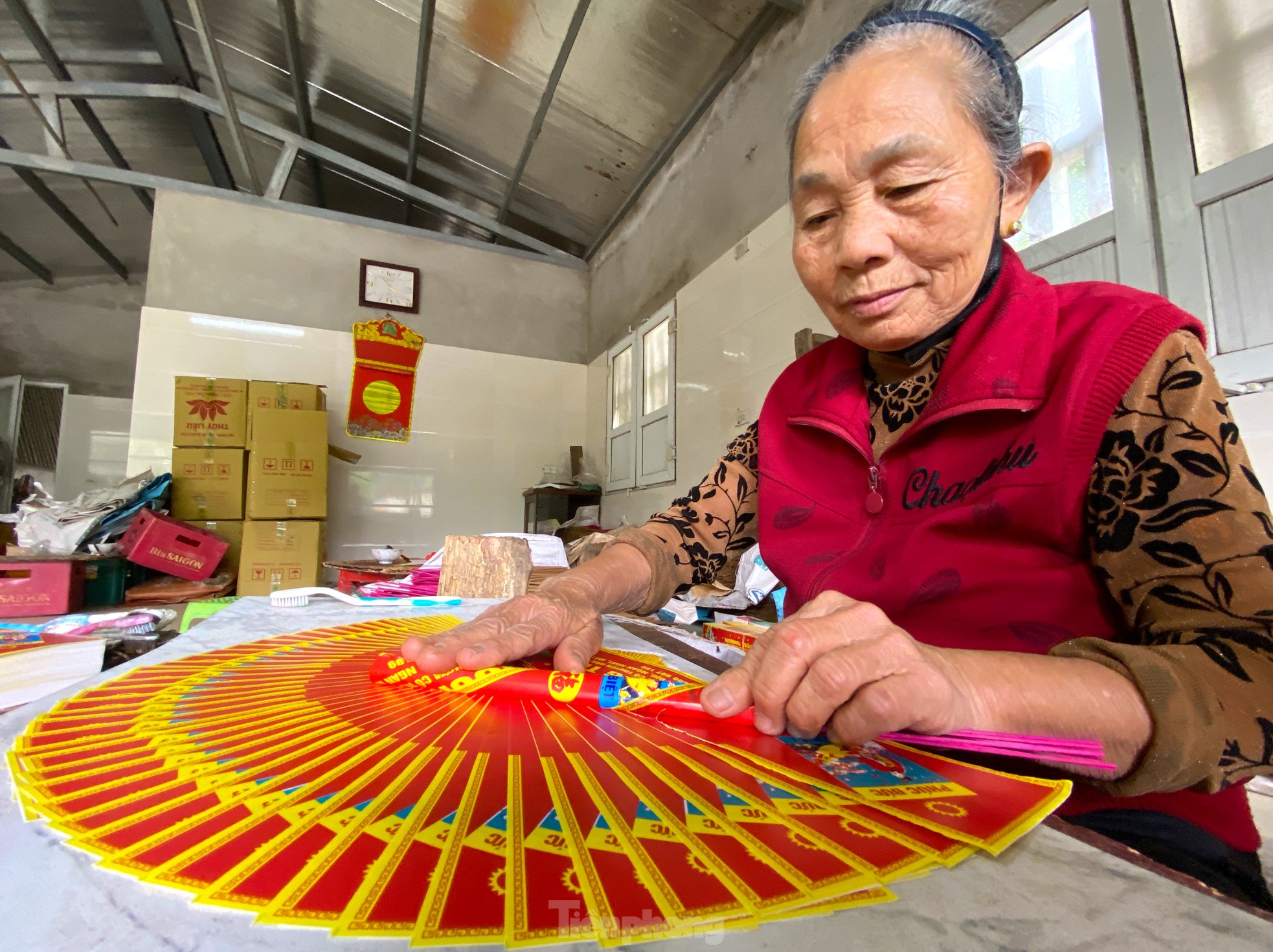 Làng làm hương 'chạy đua' với Tết ảnh 17