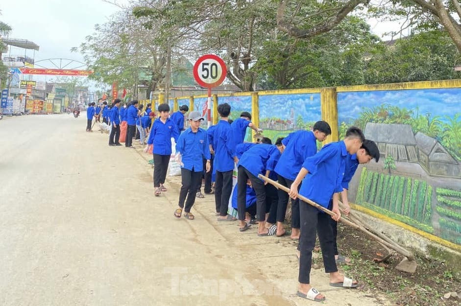 Tuổi trẻ Nghệ An tình nguyện xây dựng đô thị văn minh ảnh 7