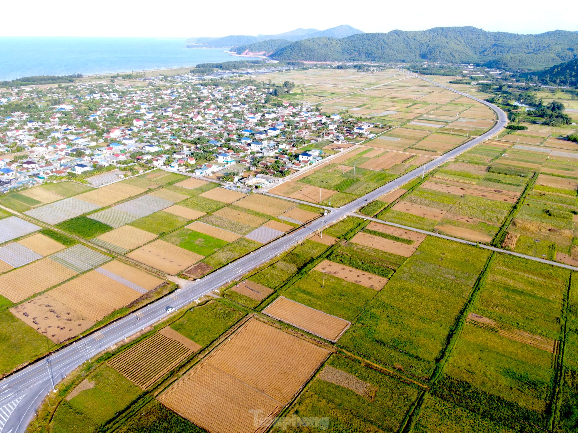 'Điểm nghẽn' trên tuyến đường ven biển nghìn tỷ ảnh 2