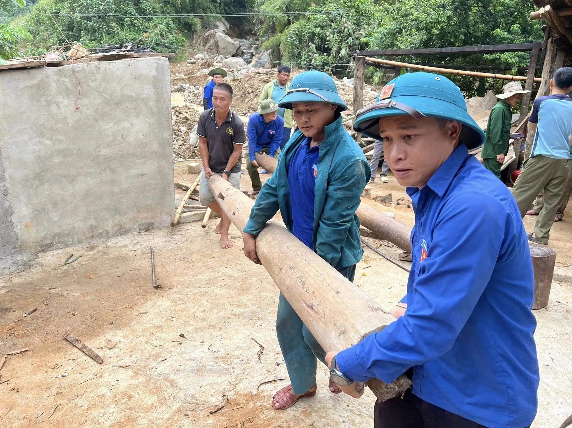 Huyện biên giới Nghệ An thiệt hại hàng chục tỉ đồng do mưa lũ ảnh 14