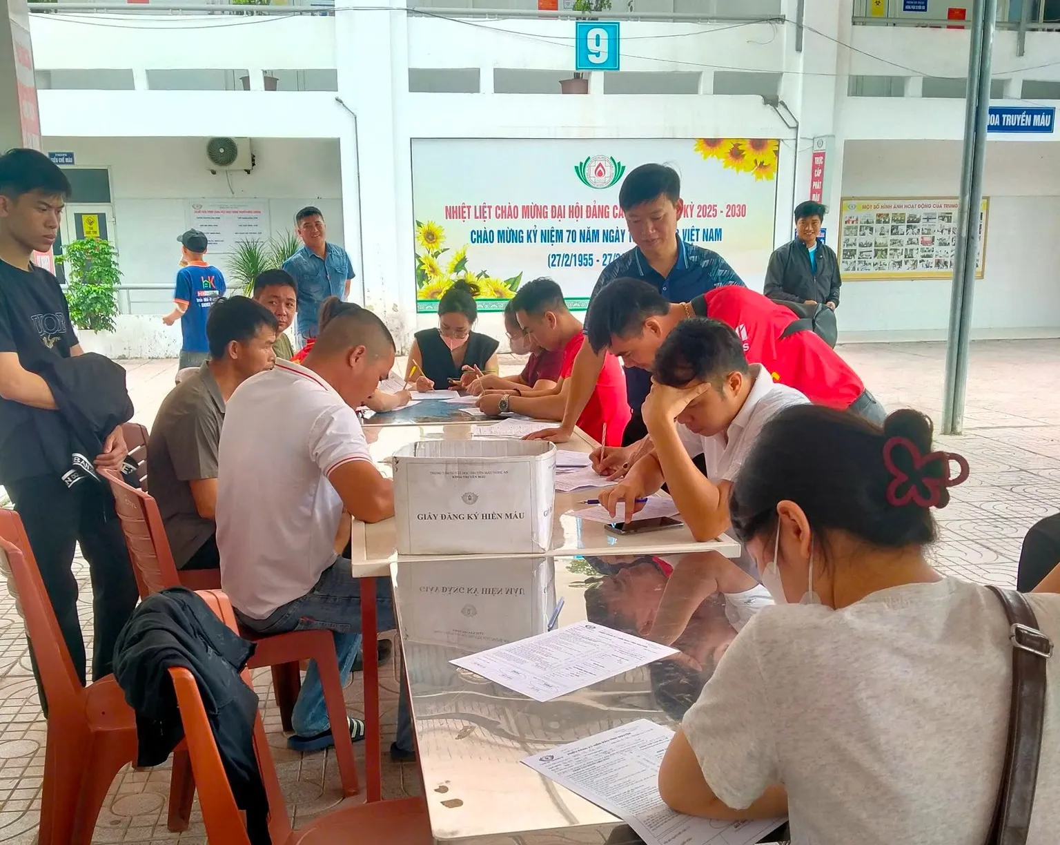 Nguồn dự trữ cạn kiệt, bệnh nhân mòn mỏi chờ máu để điều trị ảnh 3