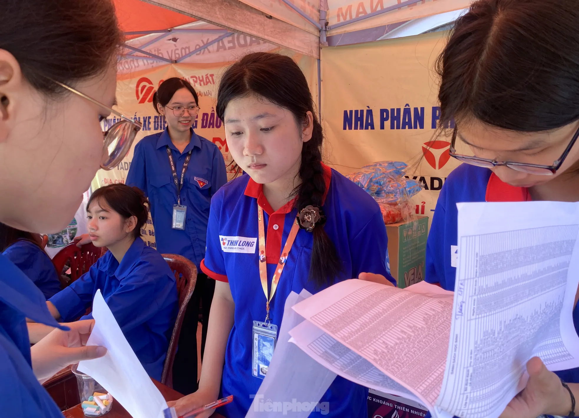 Sắc xanh tình nguyện đồng hành sĩ tử vượt vũ môn ảnh 7
