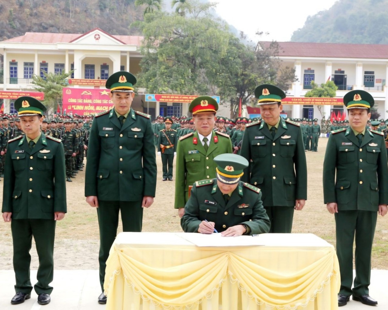 Lực lượng vũ trang Sơn La ra quân huấn luyện với tinh thần ‘thần tốc, quyết thắng’ ảnh 6