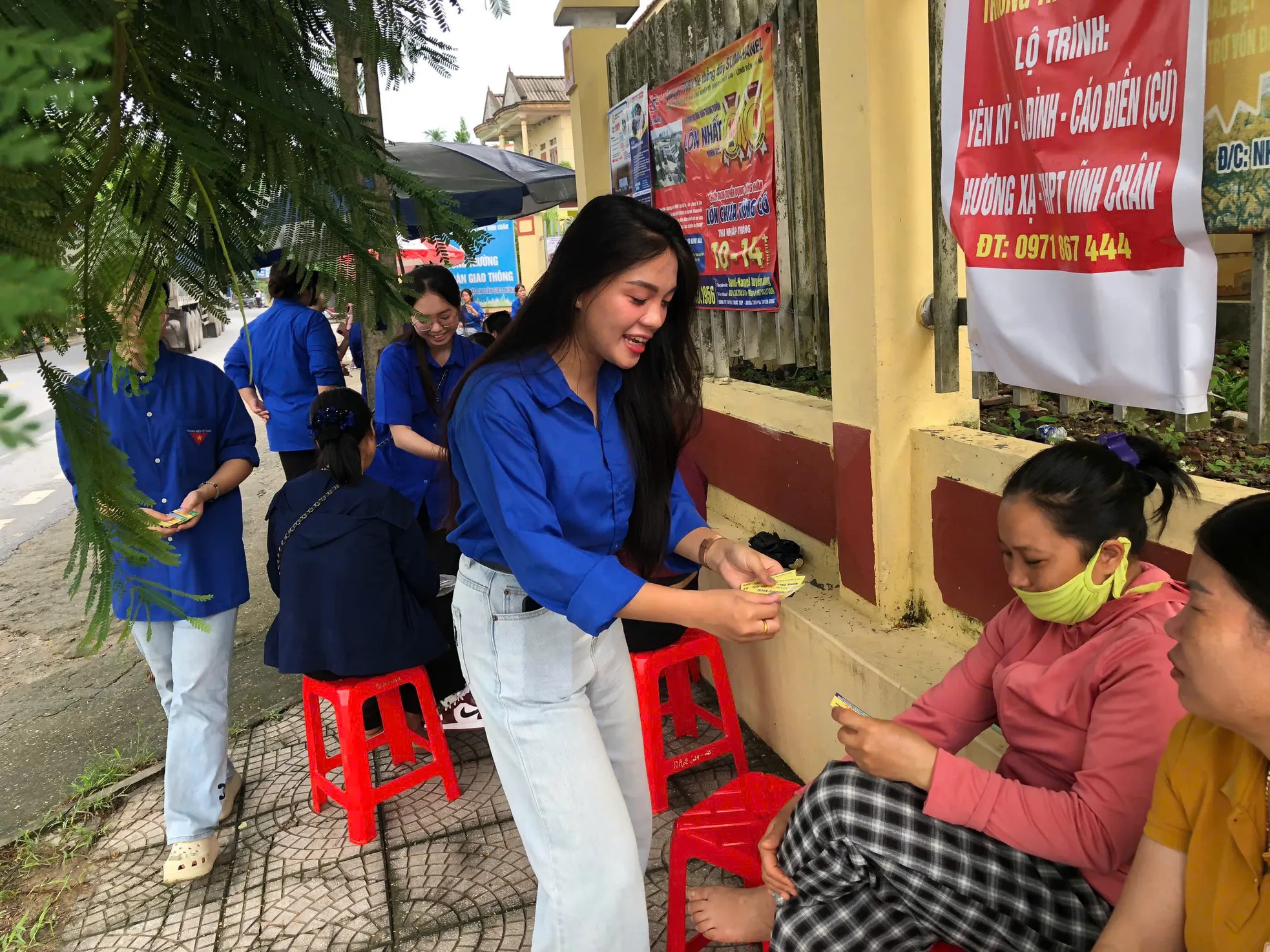 Sắc xanh tình nguyện đồng hành sĩ tử vượt vũ môn ảnh 22
